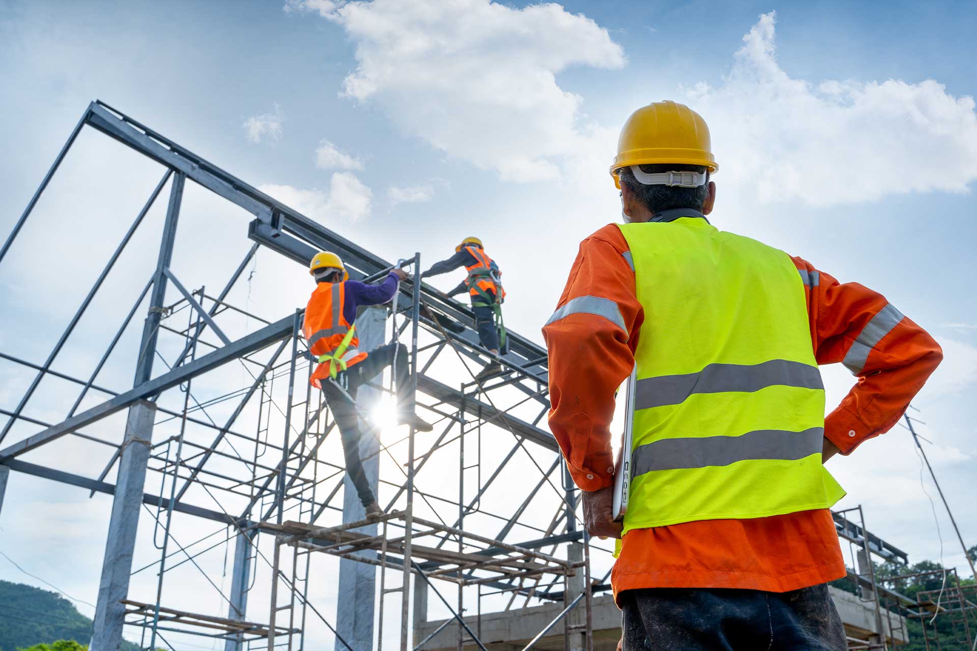 Feature-How-to-start-a-building-business