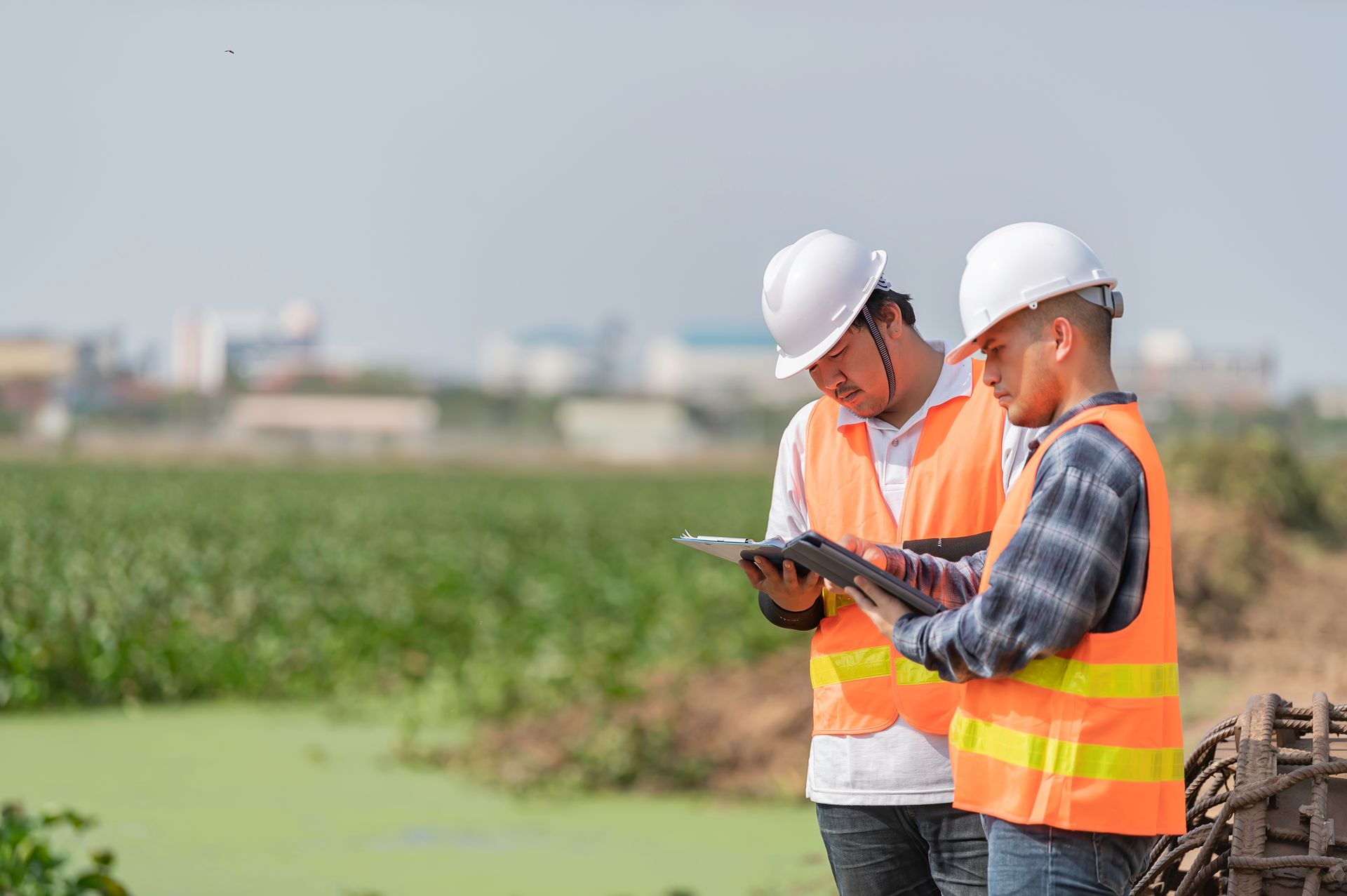 Environmental,Engineers,Inspect,Water,Quality,bring,Water,To,The,Lab,For